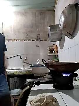 Snapshot of HoangNam20x chatting on 10-04-25, 01:14 HoangNam20x online show from 10-04-25, 01:14