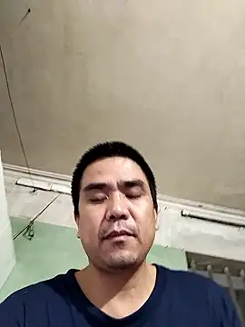 Snapshot of HoangNam20x chatting on 10-10-25, 01:43 HoangNam20x online show from 10-10-25, 01:43