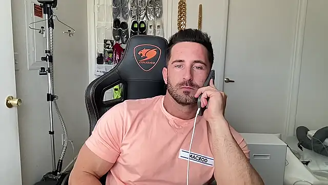 brettmycles28 online show from 07-25-26, 06:16