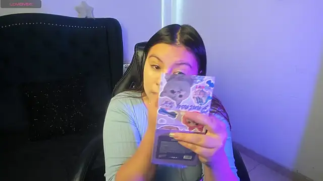 LucyPetit online show from 12-02-25, 12:54