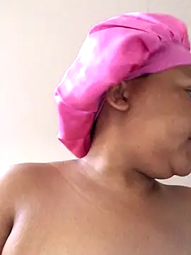 Snapshot of Yellowriider chatting on 10-01-25, 05:02 Yellowriider online show from 10-01-25, 05:02