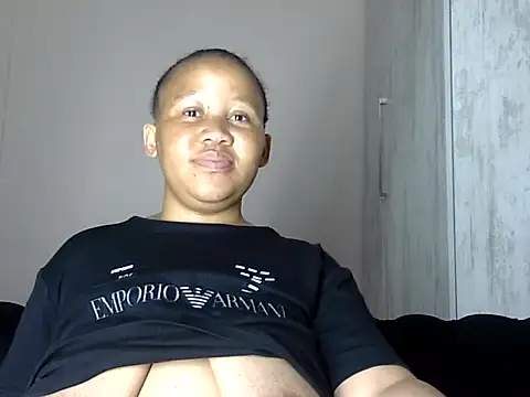 Snapshot of Yellowriider chatting on 10-27-25, 04:22 Yellowriider online show from 10-27-25, 04:22