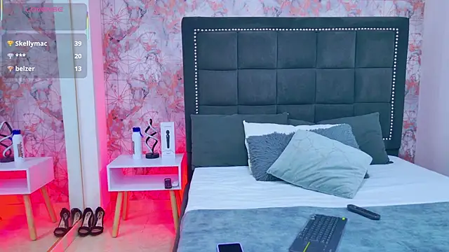 Angelique Angell online show from 10-07-25, 07:44