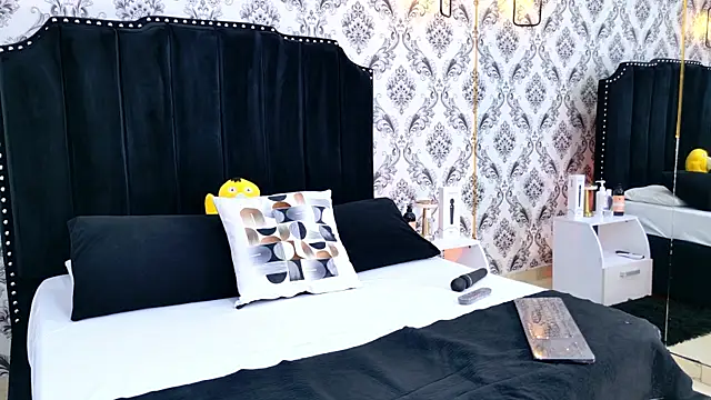 Angelique Angell online show from 01-10-26, 07:48