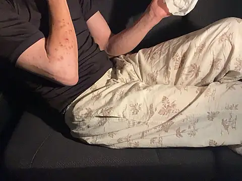 Snapshot of CAMEL1913 chatting on 09-20-25, 05:47 CAMEL1913 online show from 09-20-25, 05:47