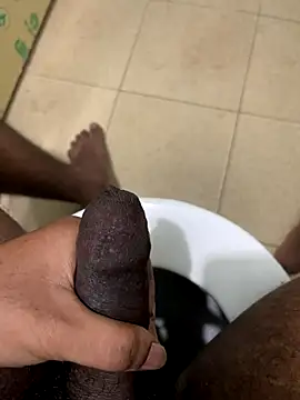 Snapshot of dickfuckerkkk chatting on 11-06-25, 06:03 dickfuckerkkk online show from 11-06-25, 06:03