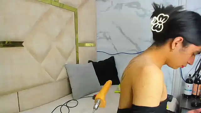 Allisonts69 online show from 10-25-25, 03:47