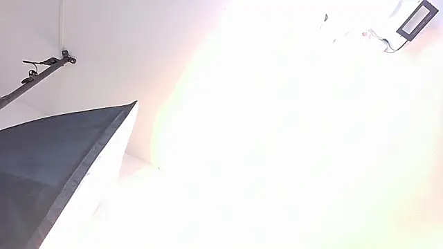 AlexandraCambell online show from 05-17-26, 07:50