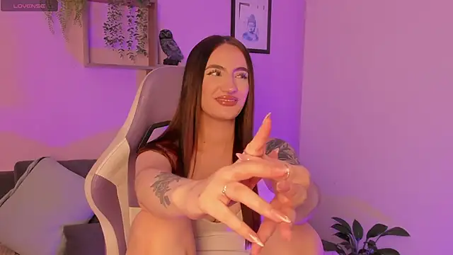 Snapshot of _CELESTE_MOORE chatting on 10-24-25, 10:39 CELESTE MOORE online show from 10-24-25, 10:39