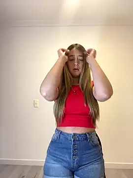 Snapshot of Zara_Ross chatting on 09-18-25, 04:53 Zara Ross online show from 09-18-25, 04:53