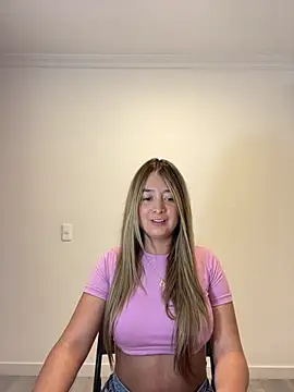 Snapshot of Zara_Ross chatting on 02-20-26, 10:54 Zara Ross online show from 02-20-26, 10:54