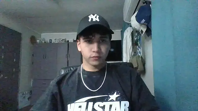 Snapshot of angxhot chatting on 05-18-26, 10:59 angxhot online show from 05-18-26, 10:59