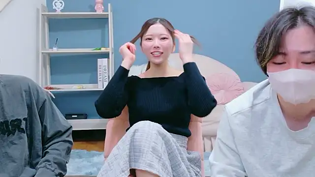 Snapshot of Reto-sama chatting on 02-10-26, 12:42 Reto-sama online show from 02-10-26, 12:42