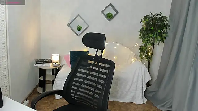 Snapshot of stacey__doll chatting on 10-08-25, 01:25 stacey doll online show from 10-08-25, 01:25