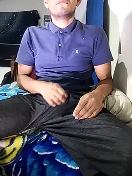 Snapshot of Bosssweet22cm chatting on 11-11-25, 02:22 Bosssweet22cm online show from 11-11-25, 02:22