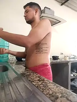 Snapshot of Bosssweet22cm chatting on 11-15-25, 11:40 Bosssweet22cm online show from 11-15-25, 11:40