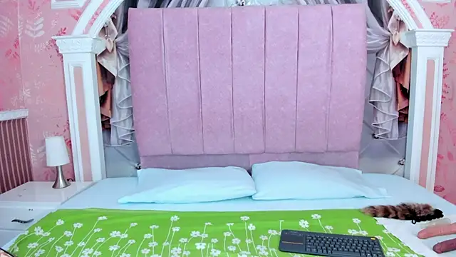 mishell lovely online show from 11-12-25, 01:33