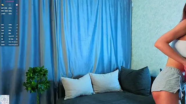 FloraNesli online show from 01-15-26, 06:29