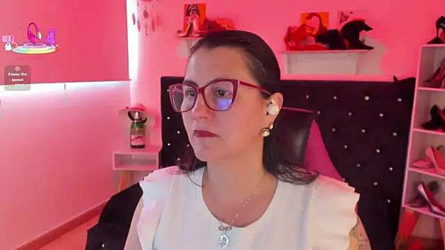 Snapshot of D_Martii chatting on 10-02-25, 01:29 D Martii online show from 10-02-25, 01:29