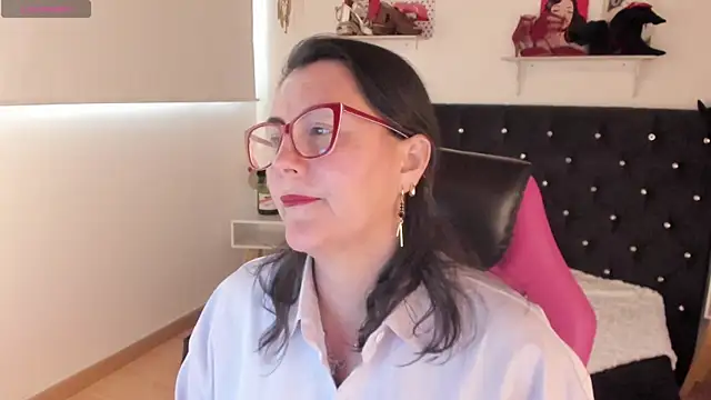 Snapshot of D_Martii chatting on 10-06-25, 07:33 D Martii online show from 10-06-25, 07:33