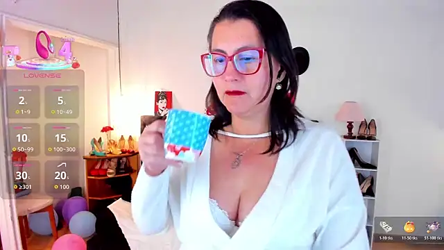 Snapshot of D_Martii chatting on 11-11-25, 12:49 D Martii online show from 11-11-25, 12:49