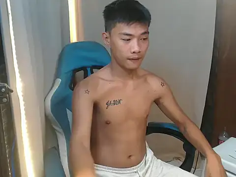 Snapshot of urasianjason chatting on 02-26-26, 02:38 urasianjason online show from 02-26-26, 02:38