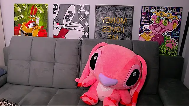 queenofthesense  online show from 03-10-26, 04:12