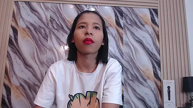 Snapshot of Samantha_Fox69_ chatting on 11-10-25, 05:34 Samantha Fox69 online show from 11-10-25, 05:34