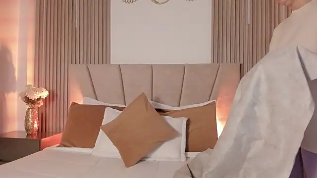 Rachell Jamess online show from 09-16-25, 04:02