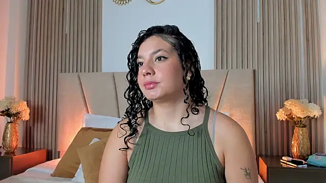 Rachell Jamess online show from 11-22-25, 03:38