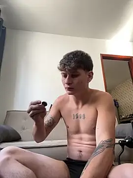 Snapshot of 420BrancoSp chatting on 09-27-25, 07:41 420BrancoSp online show from 09-27-25, 07:41