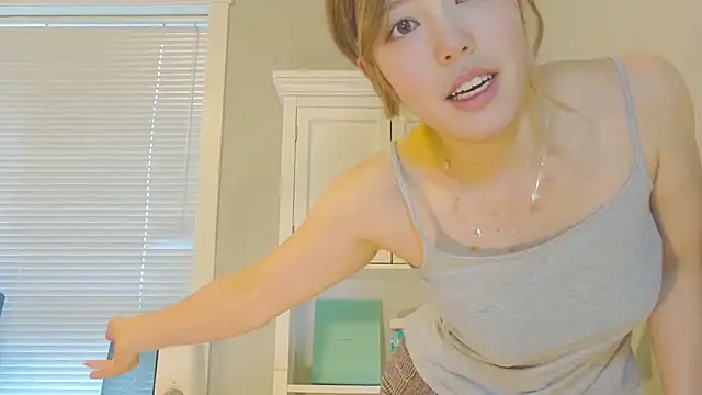 Nana with online show from 11-29-25, 05:38