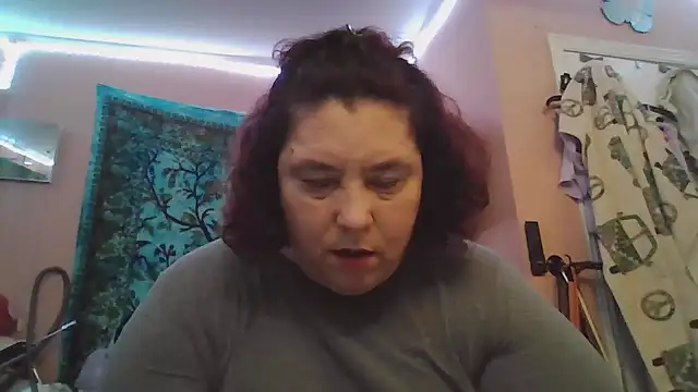 Snapshot of lil-gemini-hippy chatting on 03-10-26, 01:32 lil-gemini-hippy online show from 03-10-26, 01:32