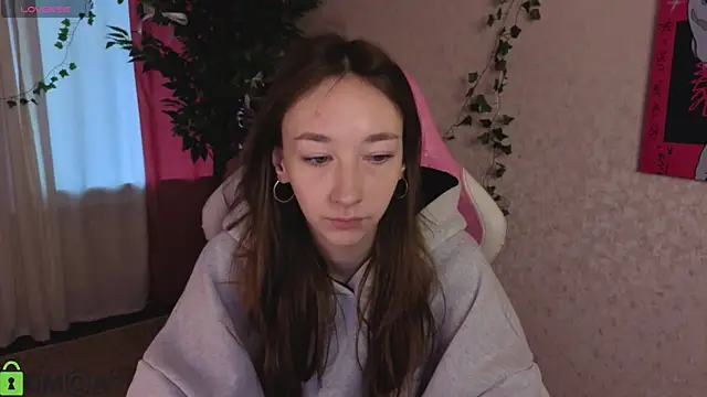 Snapshot of Miche1le_Allenne chatting on 05-30-26, 01:14 Miche1le Allenne online show from 05-30-26, 01:14