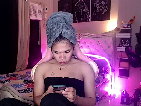 Snapshot of Ionic_Aika chatting on 11-21-25, 09:19 Ionic Aika online show from 11-21-25, 09:19