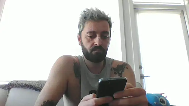 Snapshot of BlinkBoyRave chatting on 10-15-25, 08:42 BlinkBoyRave online show from 10-15-25, 08:42