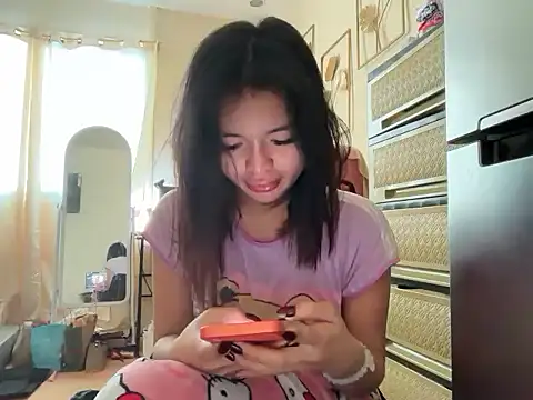 Snapshot of Sweetcummer_laura chatting on 01-14-26, 12:49 Sweetcummer laura online show from 01-14-26, 12:49