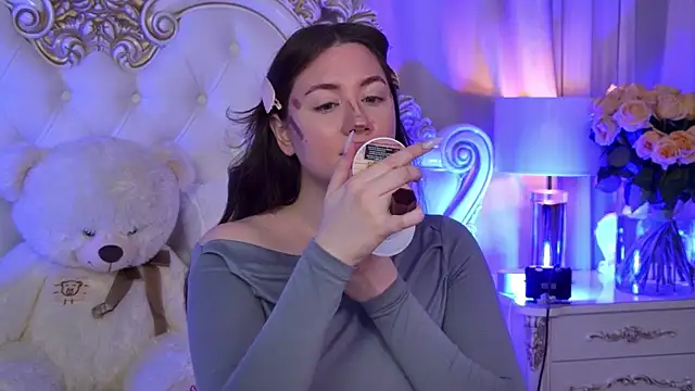 MeganStrain online show from 02-18-26, 03:13