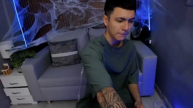 Leo santoro online show from 10-09-25, 01:09