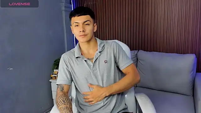 Leo santoro online show from 12-22-25, 02:25