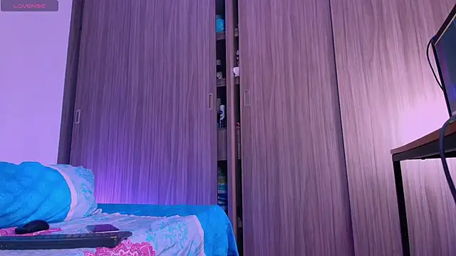 dreamsussi online show from 04-21-26, 10:12