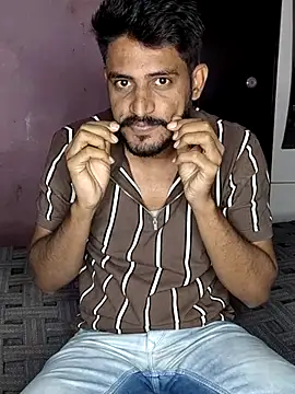 Snapshot of krishjaat43 chatting on 05-02-26, 04:39 krishjaat43 online show from 05-02-26, 04:39