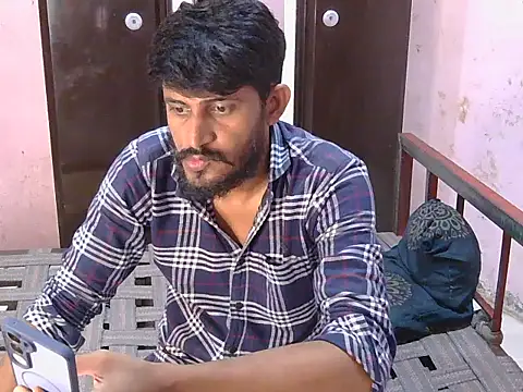 Snapshot of krishjaat43 chatting on 06-11-26, 05:22 krishjaat43 online show from 06-11-26, 05:22