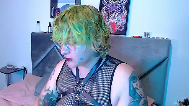 XxGreenGoodxX online show from 01-17-26, 07:39