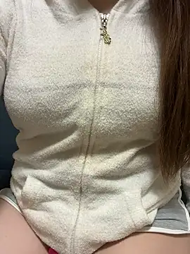 Snapshot of mayu06000 chatting on 11-22-25, 05:12 mayu06000 online show from 11-22-25, 05:12