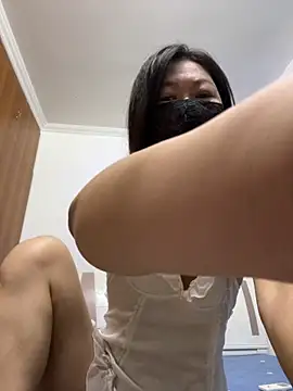 Snapshot of Mei-s chatting on 09-24-25, 02:37 Mei-s online show from 09-24-25, 02:37