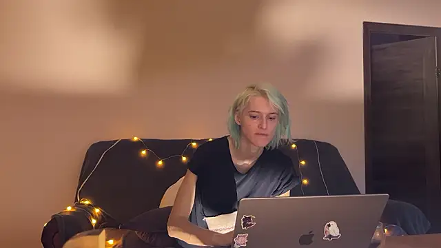 Lea Elfie online show from 03-24-26, 03:17