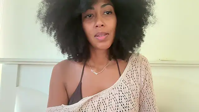 Snapshot of Vaylisse chatting on 10-04-25, 09:51 Vaylisse online show from 10-04-25, 09:51