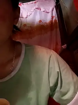 Phuongphuongg online show from 09-10-25, 05:29