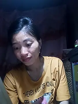 Phuongphuongg online show from 10-08-25, 03:09